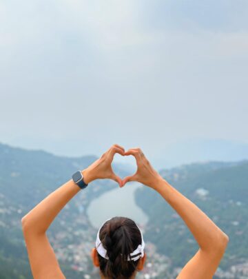Aahana Kumra scales 8622 ft Naini Peak in Nainital, relishing eggs, coffee & mountain adventure today!!