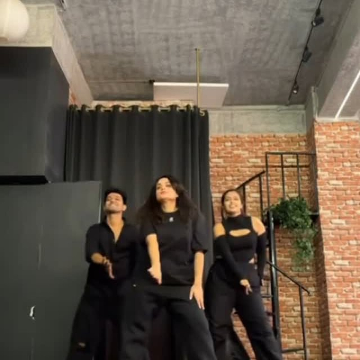 Aditi Singh Sharma dances on International Dance Day, honoring her adored teachers always.