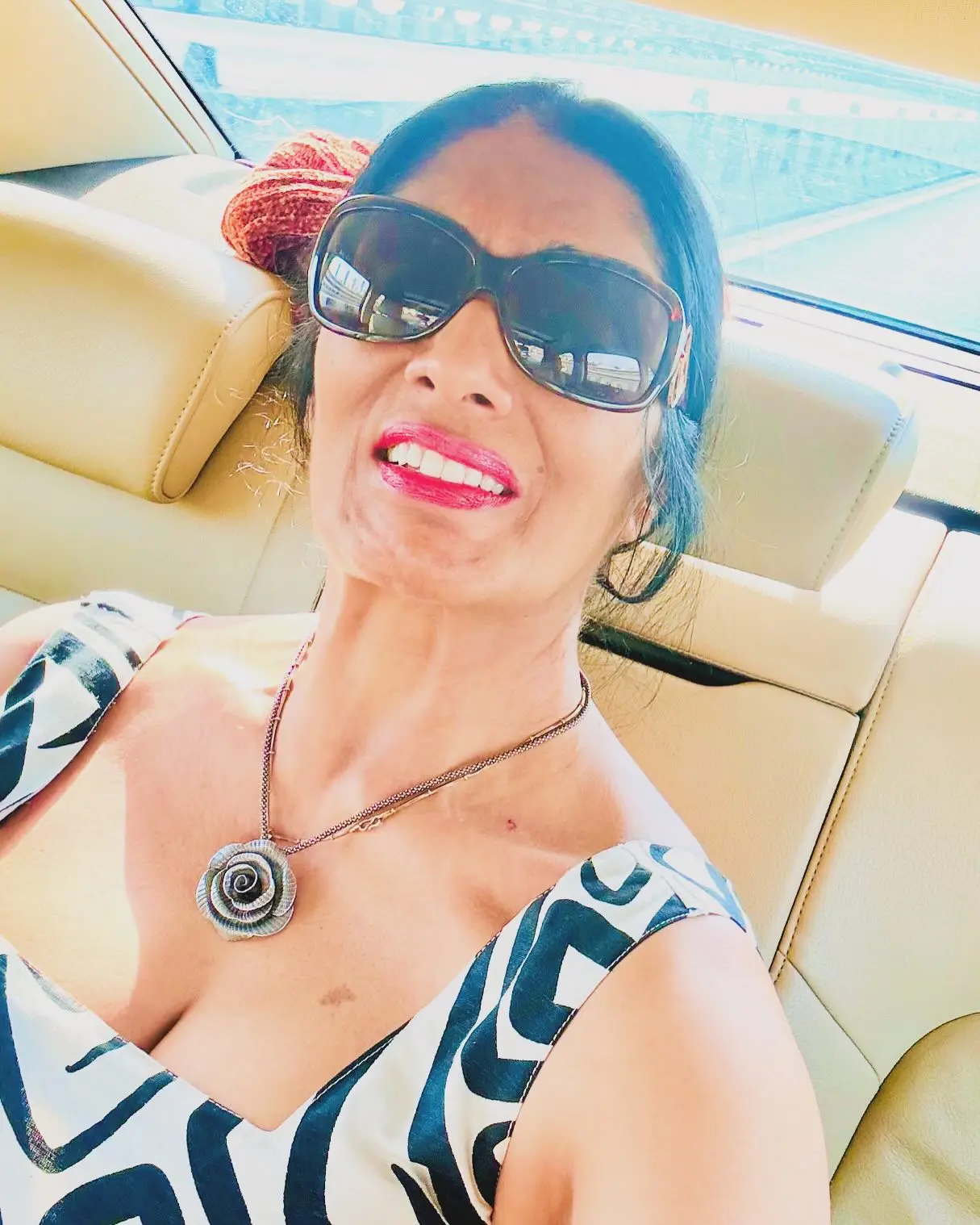 Anu Aggarwal Inspires Fans With a Joyful Monday Message