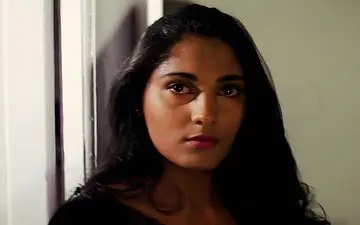 The iconic actress shares insights into her craft of acting through a powerful scene.