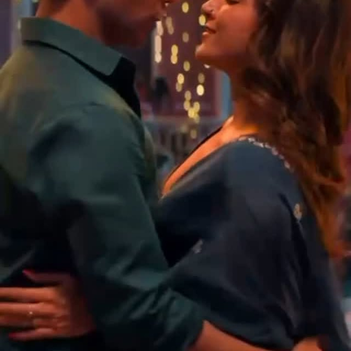 Raj-Wamiqa Sizzle in “Chor Bazari Phir Se” Screen Chemistry A fresh take on filmy romance just dropped, and fans are swooning over the duo.