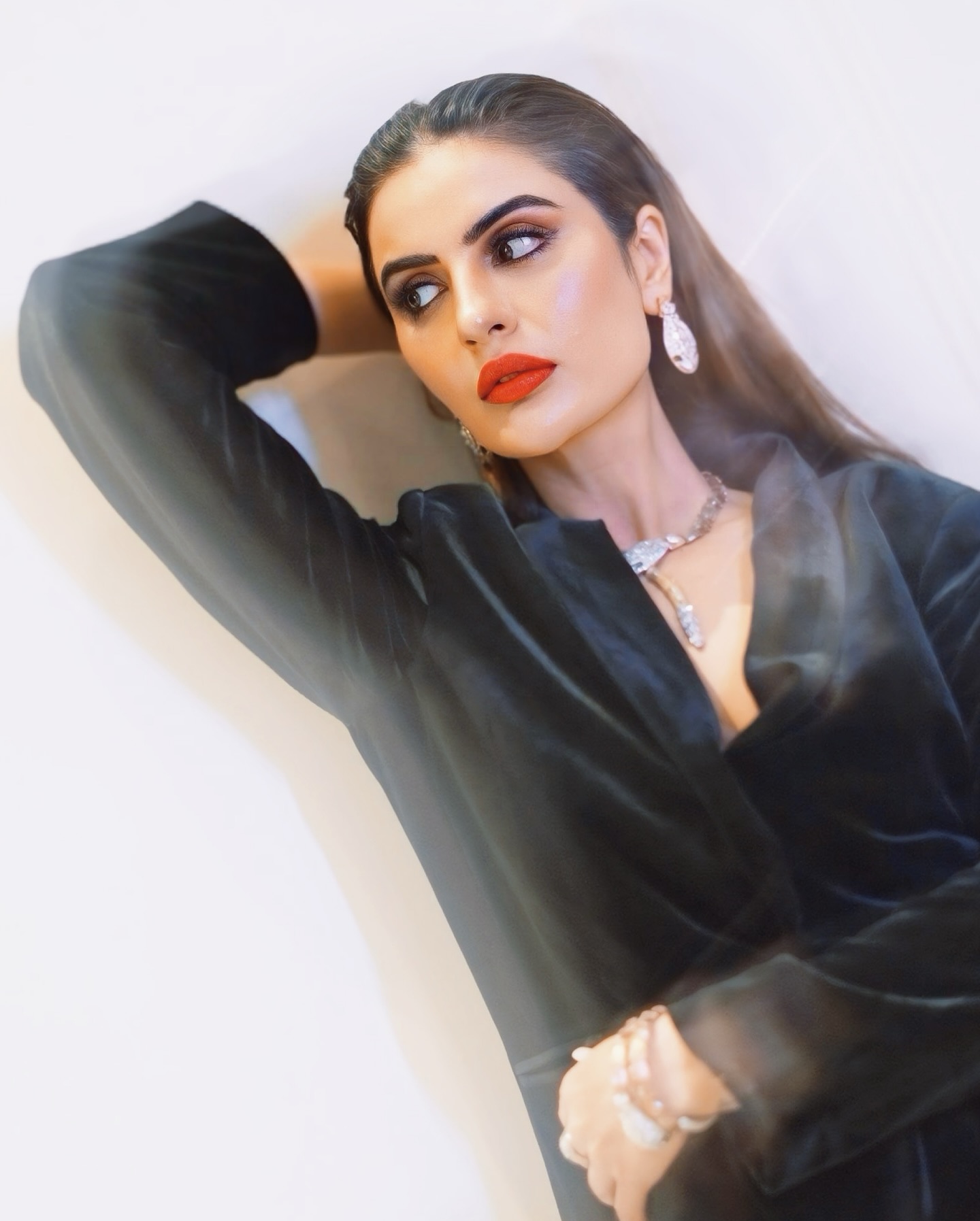 Deepti Sadhwani Shines at BTFW Grand Finale Style icon turned heads with a striking mix of tradition and contemporary edge
