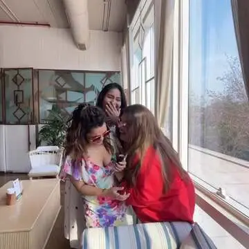 Delnaaz Irani Shares Relatable Friend Group Dynamics With Chitrashi Rawat In Humorous Reel