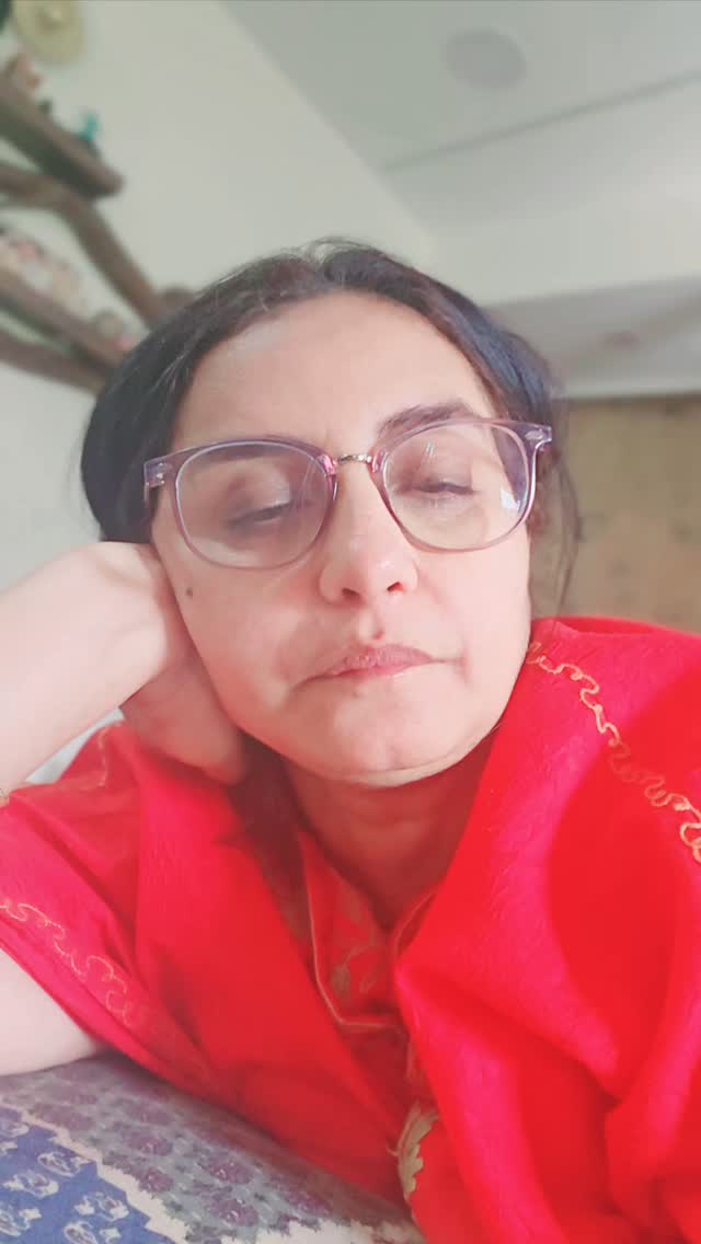 Divya Dutta Celebrates World Earth Day With Powerful Message Divya Dutta Celebrates World Earth Day With Simple Yet Powerful Message