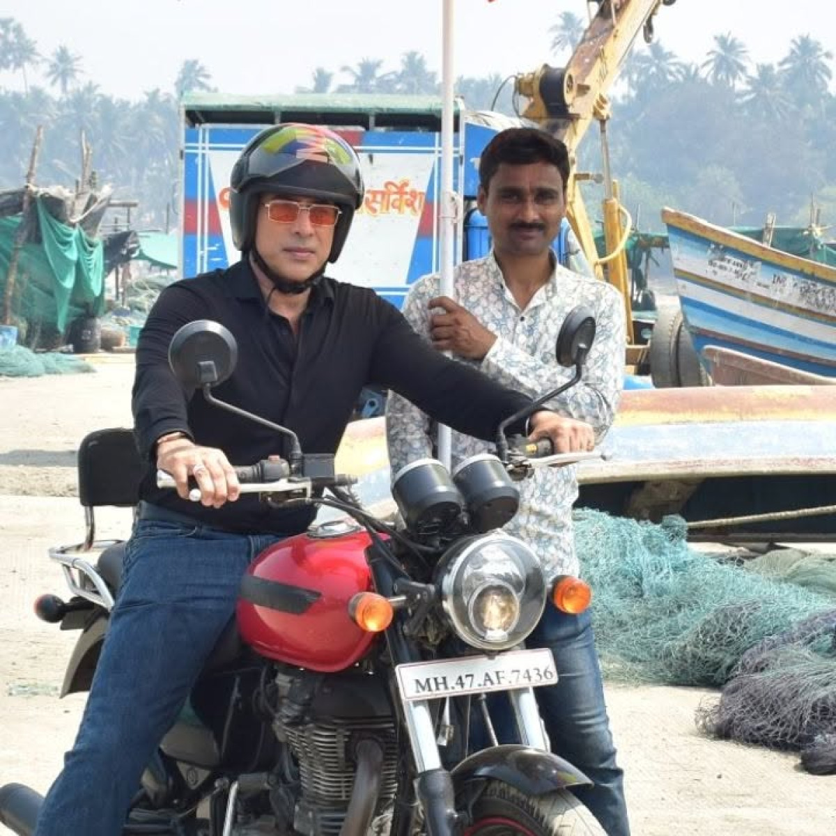 Hrishikesh Pandey Celebrates Hardworking Assistant in Behind-The-Scenes Glimpse CID actor shares about those who keep the iconic show running.
