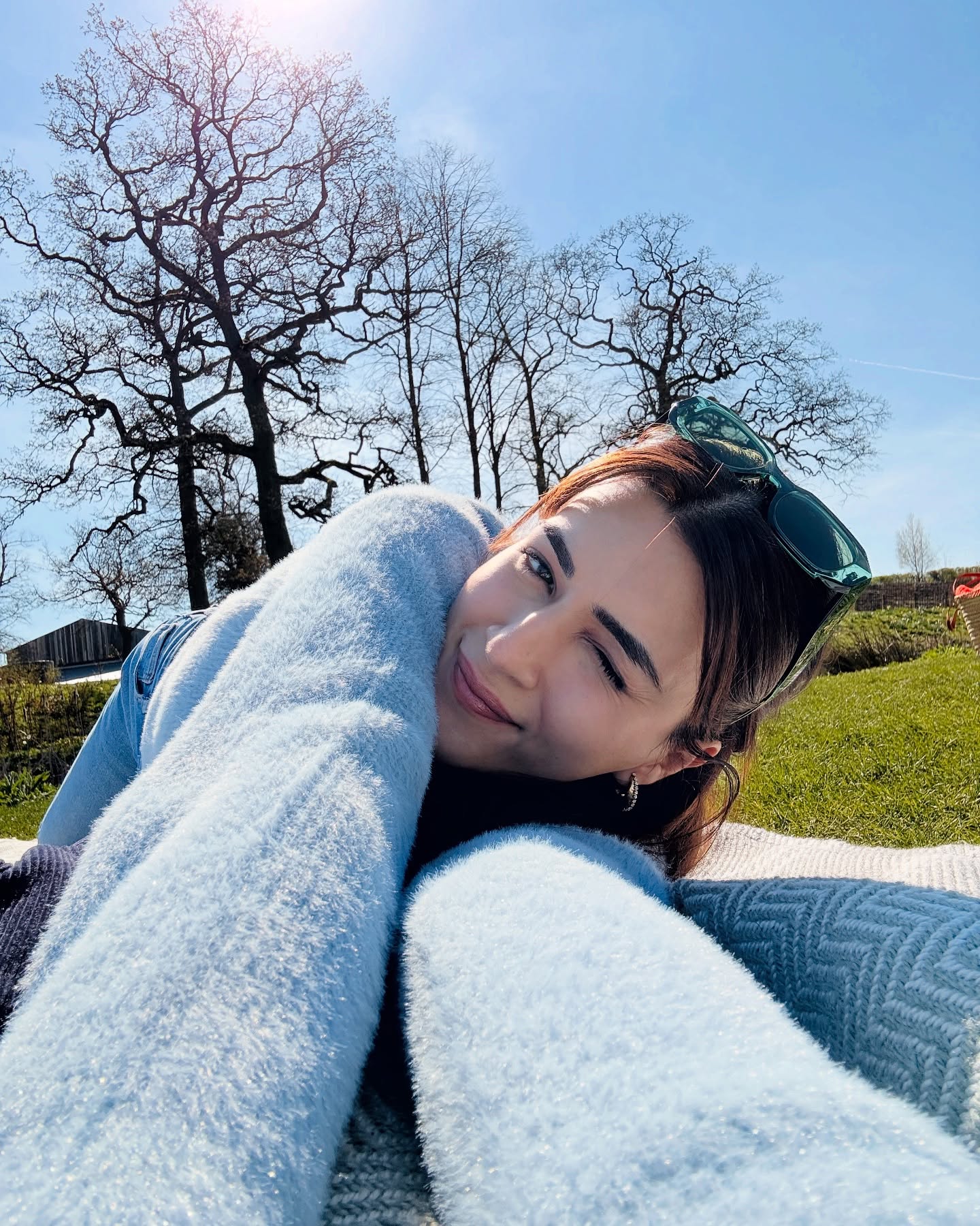 Kriti Sanon Unwinds With A Sunny Getaway Kriti Sanon Takes A Sun-Soaked Break For 'Much Needed Reset'