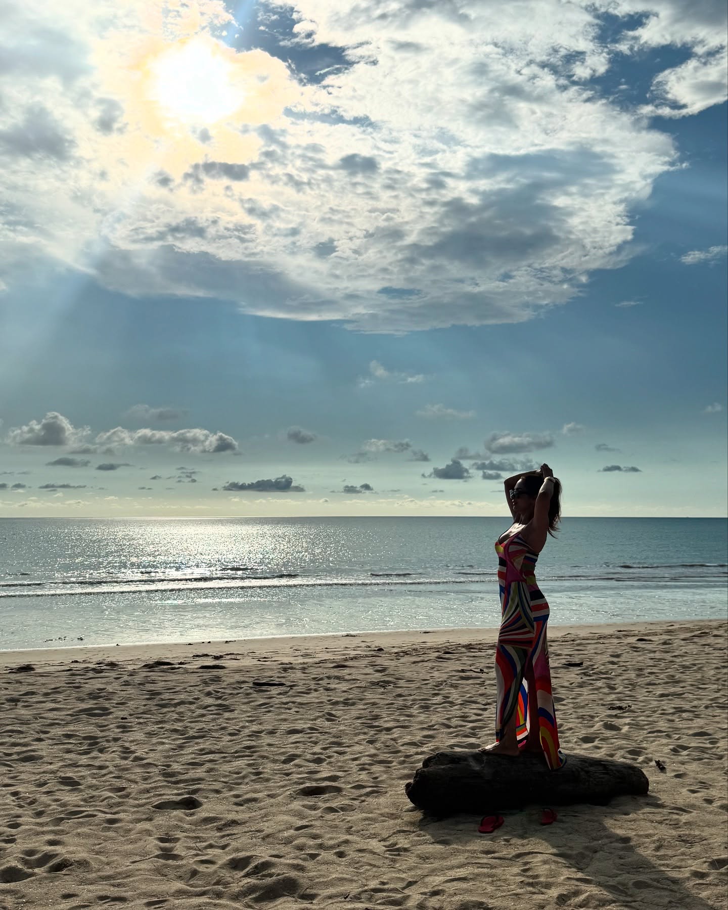 Malaika Arora’s Tropical Getaway Actress embraces vibrant island vibes, serving up tropical moods and serene escapes