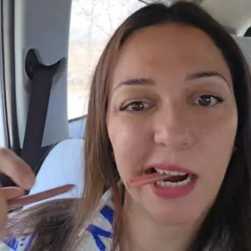 Nauheed Cyrusi Highlights India's Bumpy Road Reality In Relatable Instagram Post