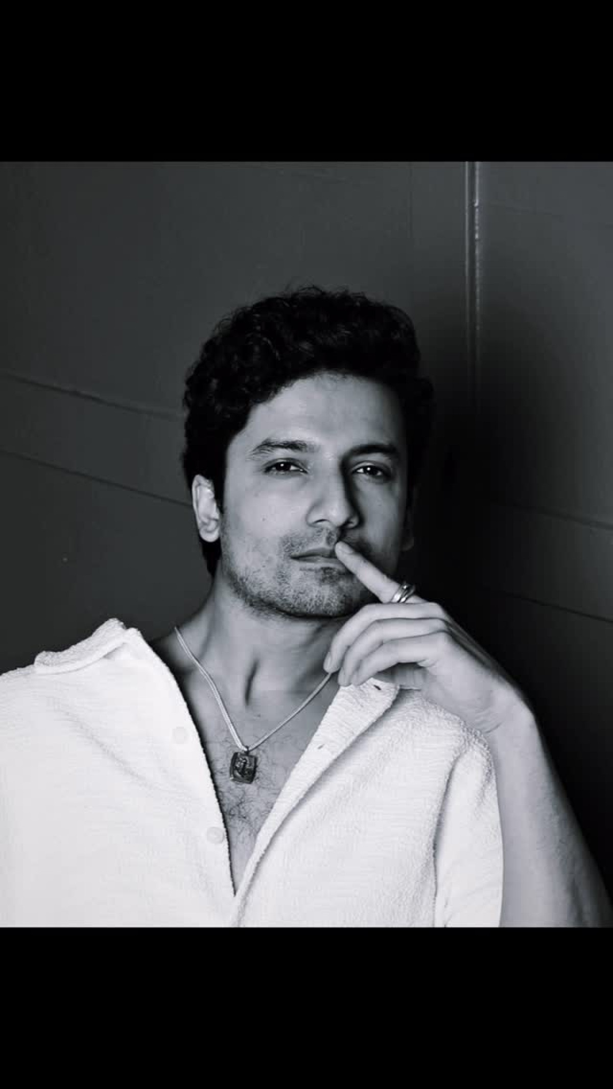Priyanshu Painyuli Shares His Love For Pink Floyd’s ‘Comfortably Numb’ The actor reveals his musical taste in a nostalgic Instagram post celebrating the iconic track.