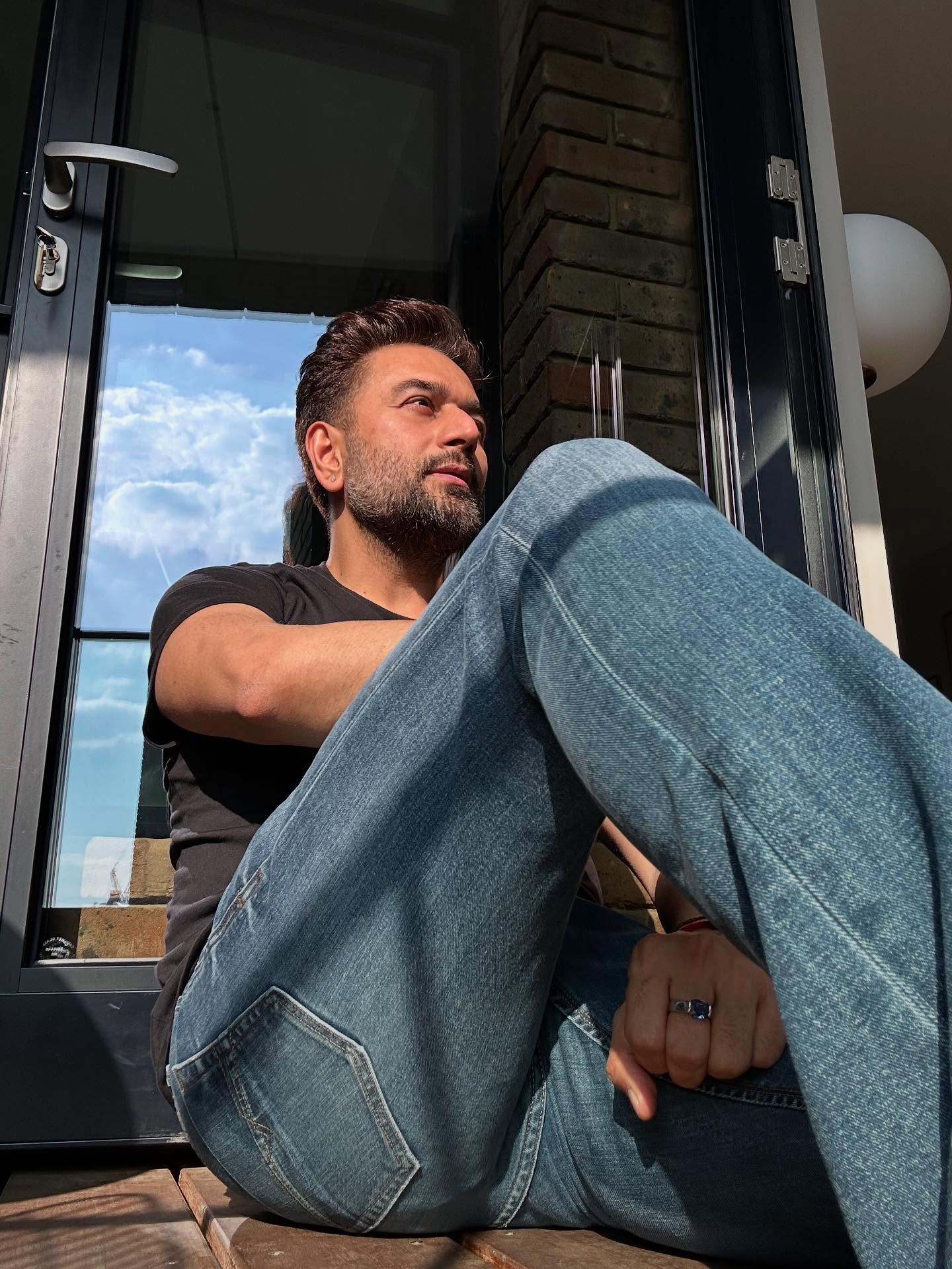 Shekhar Ravjiani Inspires Fans With a Motivational Dream Quote