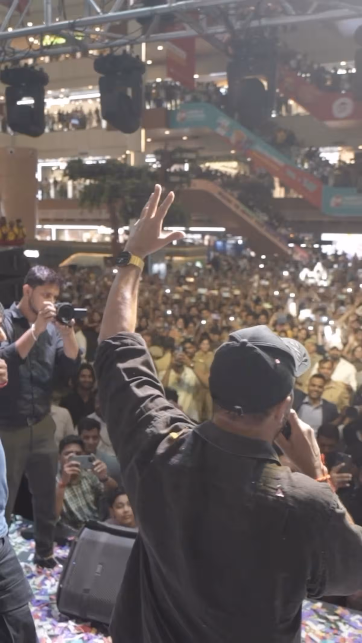 Sunny Deol Ignites UP With #JAAT Live Event UP lights up with #JAAT excitement!