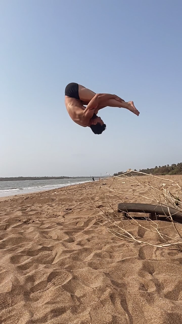 Tiger Shroff Shows Off Beach-Ready Physique In Latest Instagram Post Tiger Shroff Shows Off Beach-Ready Physique In Latest Instagram Post
