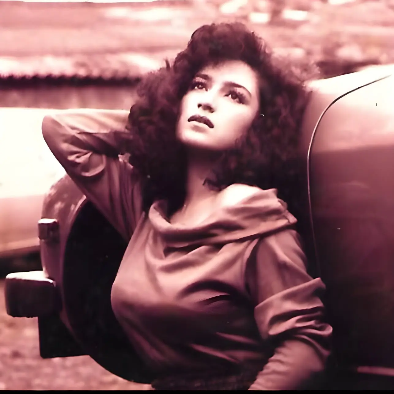 Tisca Chopra Reveals Early Mumbai Modeling Photo Today Tisca Chopra Shares 'Lucky' Modeling Photo From Her Early Mumbai Days