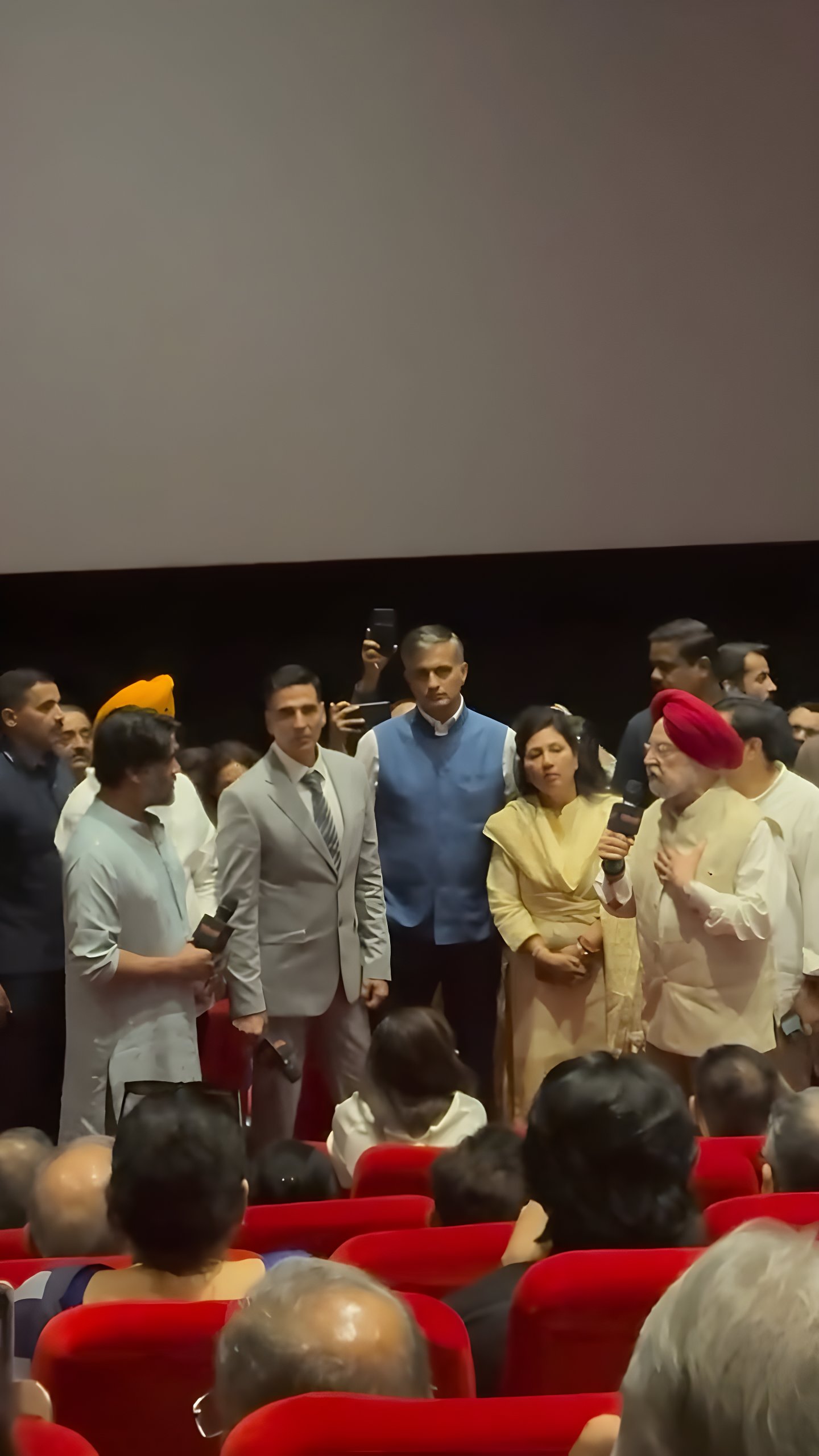 Union Minister Hardeep Puri Praises ‘Kesari Chapter 2’; Akshay Kumar And R Madhavan Respond Union Minister Hardeep Puri Praises 'Kesari Chapter 2'; Akshay Kumar And R Madhavan Respond