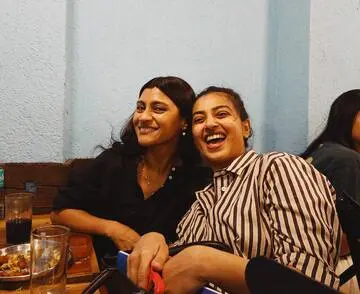 Vikramaditya Motwane Shares Heartwarming Picture With Family Members