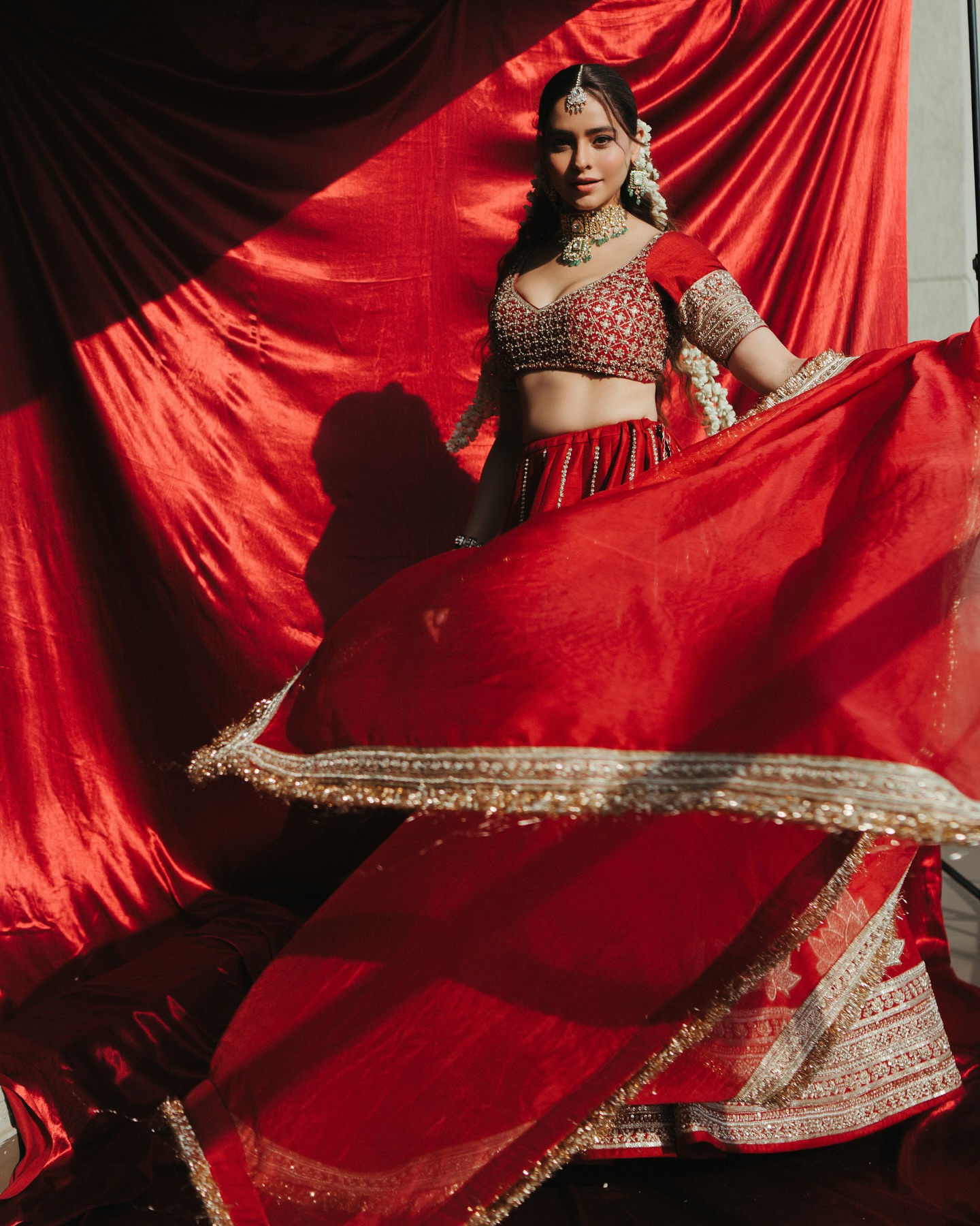 Aamna Sharif Stuns In Red Lehenga