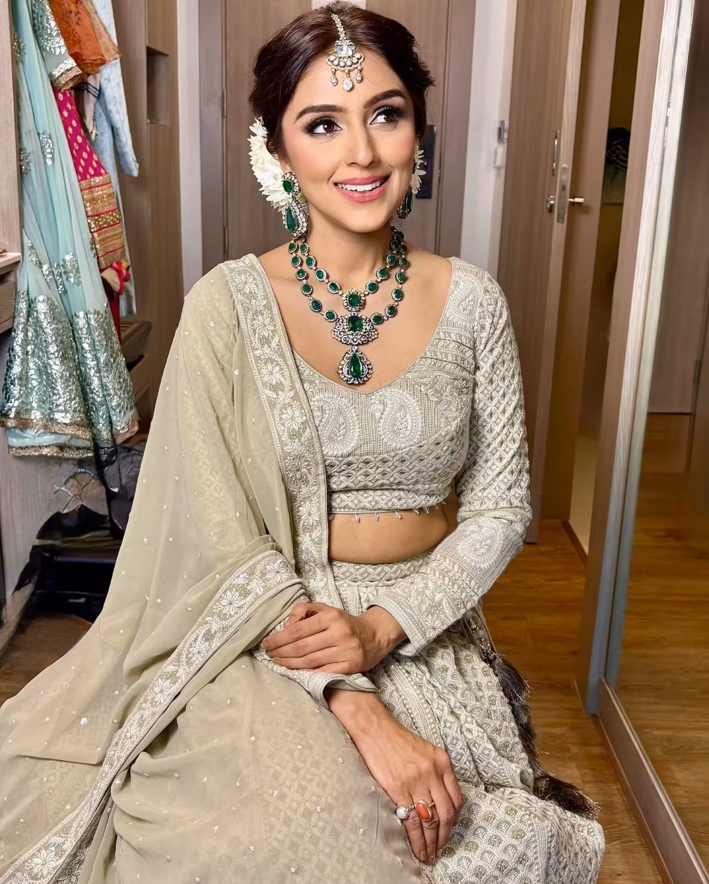 Aarti Chhabria Flaunts Vibrant Glam Look In Hua Hin