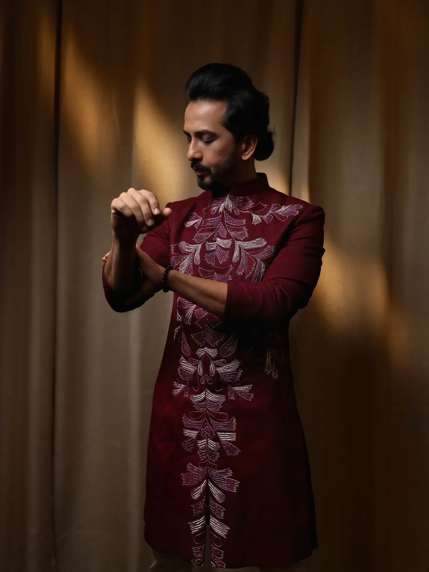 Abhijeet Khandkekar Redefines His Style With New Fashion