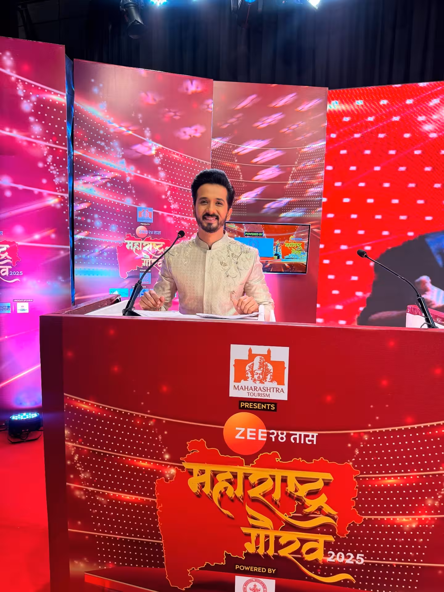 Abhijeet Khandkekar Shines At Maharashtra Gaurav 2025
