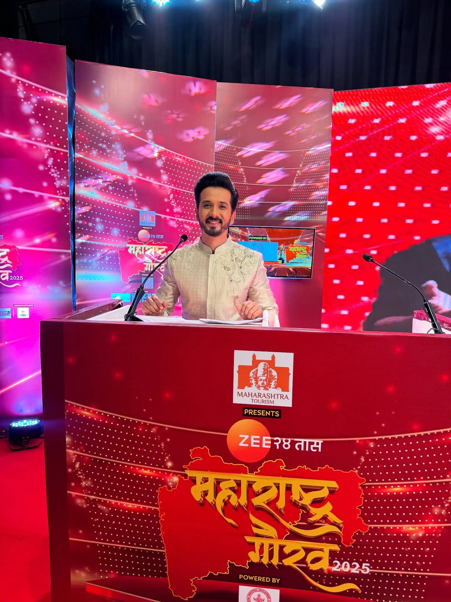 Abhijeet Khandkekar Shines At Maharashtra Gaurav 2025