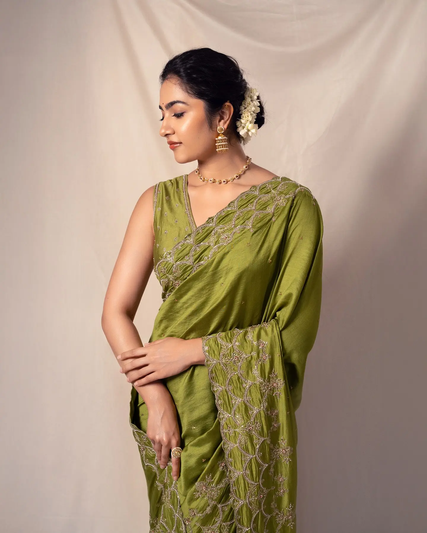 Ace Debut: Rukmini Vasanth Preps For May Press Conference Rukmini Vasanth stuns in vibrant style as she readies for the Ace debut press conference!!