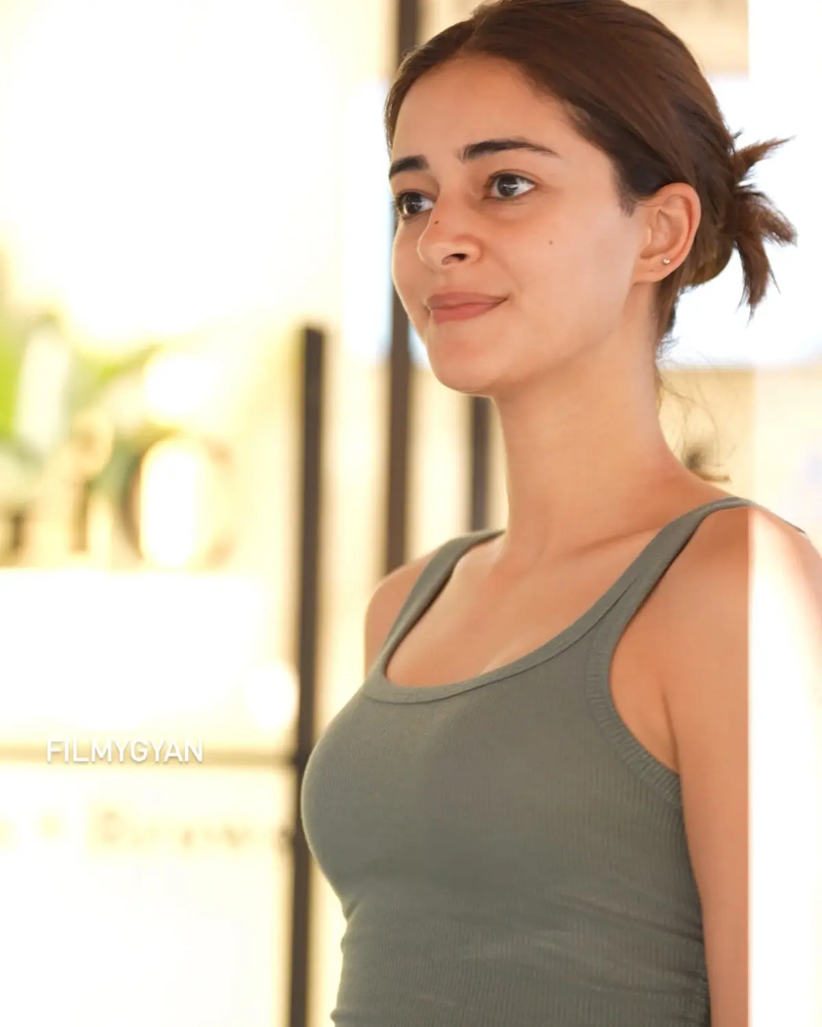 ACP Stuns Fans Without Makeup: A Natural Beauty Moment Today Celebrity ACP is stunning without makeup, embracing natural beauty in a confident display!