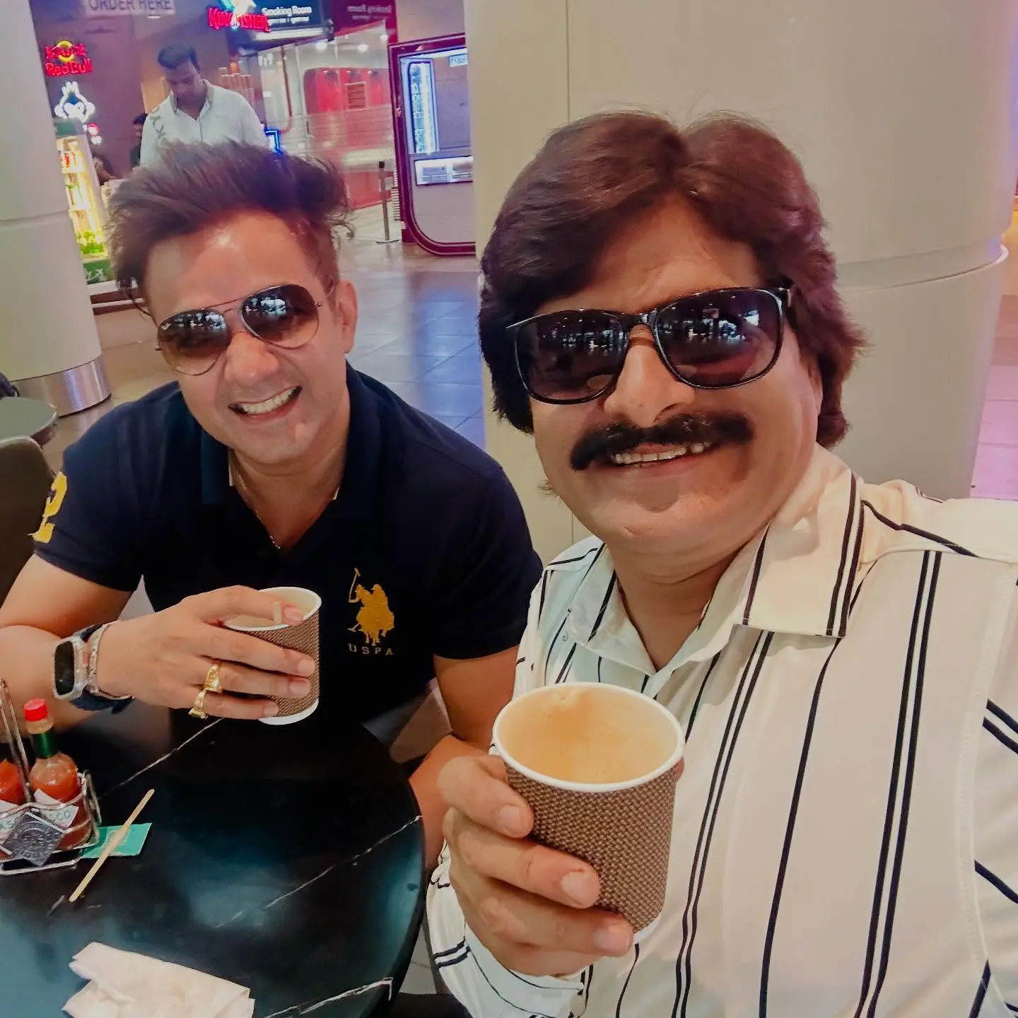 Ahsaan Qureshi Spreads Cheer At Mumbai Airport The renowned comedian meets fans with warmth, laughter and an invitation for a quick coffee.