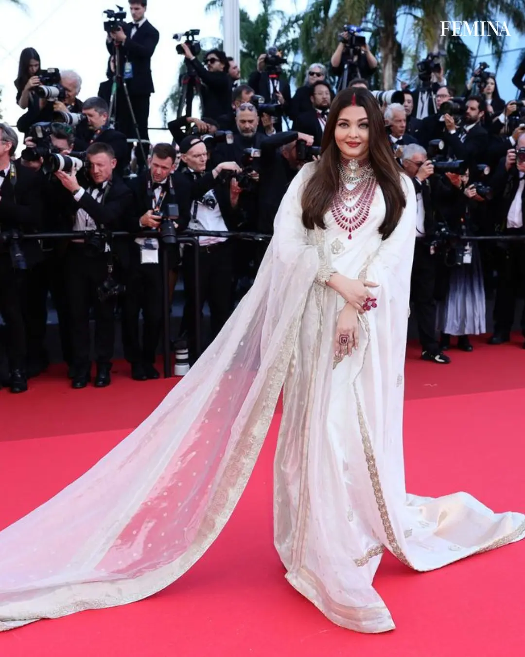Aishwarya’s Saree Revival at Cannes