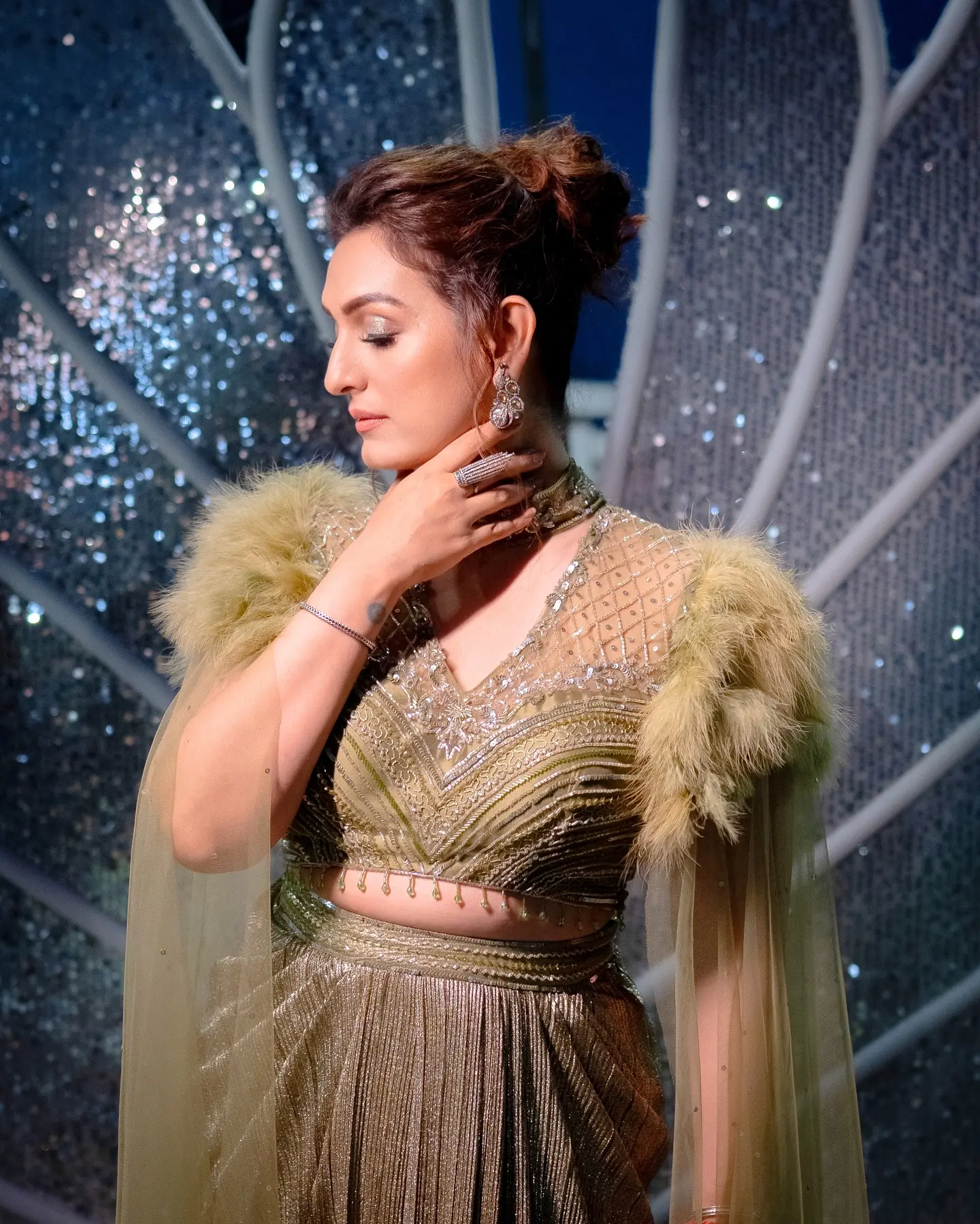Akriti Kakar Live Inspires Bold Performance