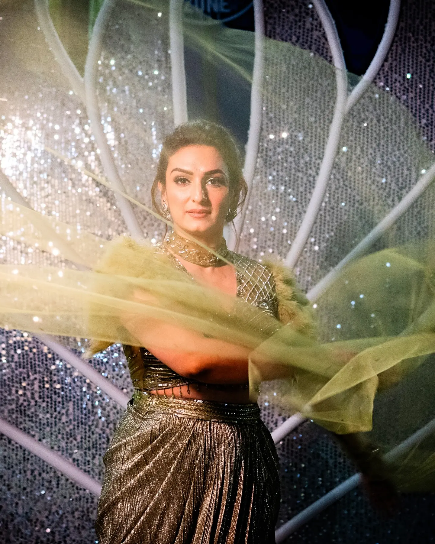 Akriti Kakar Live Inspires Bold Performance