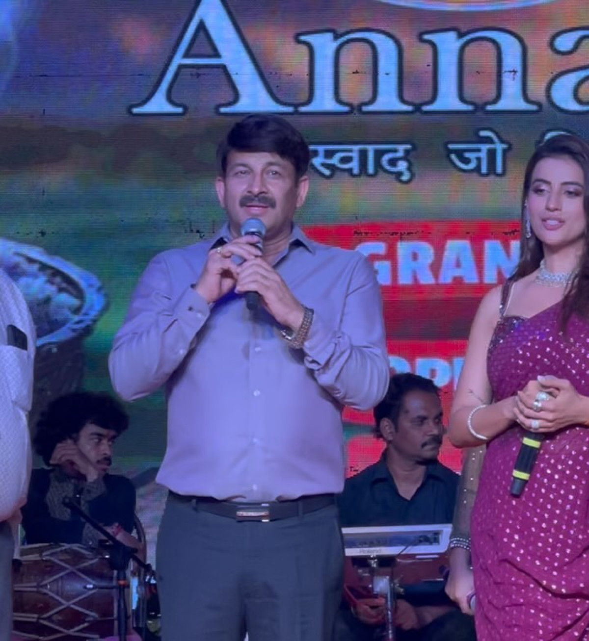 Akshara Singh Shines in Prayagraj Event Celebrating local talent and shared wisdom, the Prayagraj event radiated pure gratitude!!!