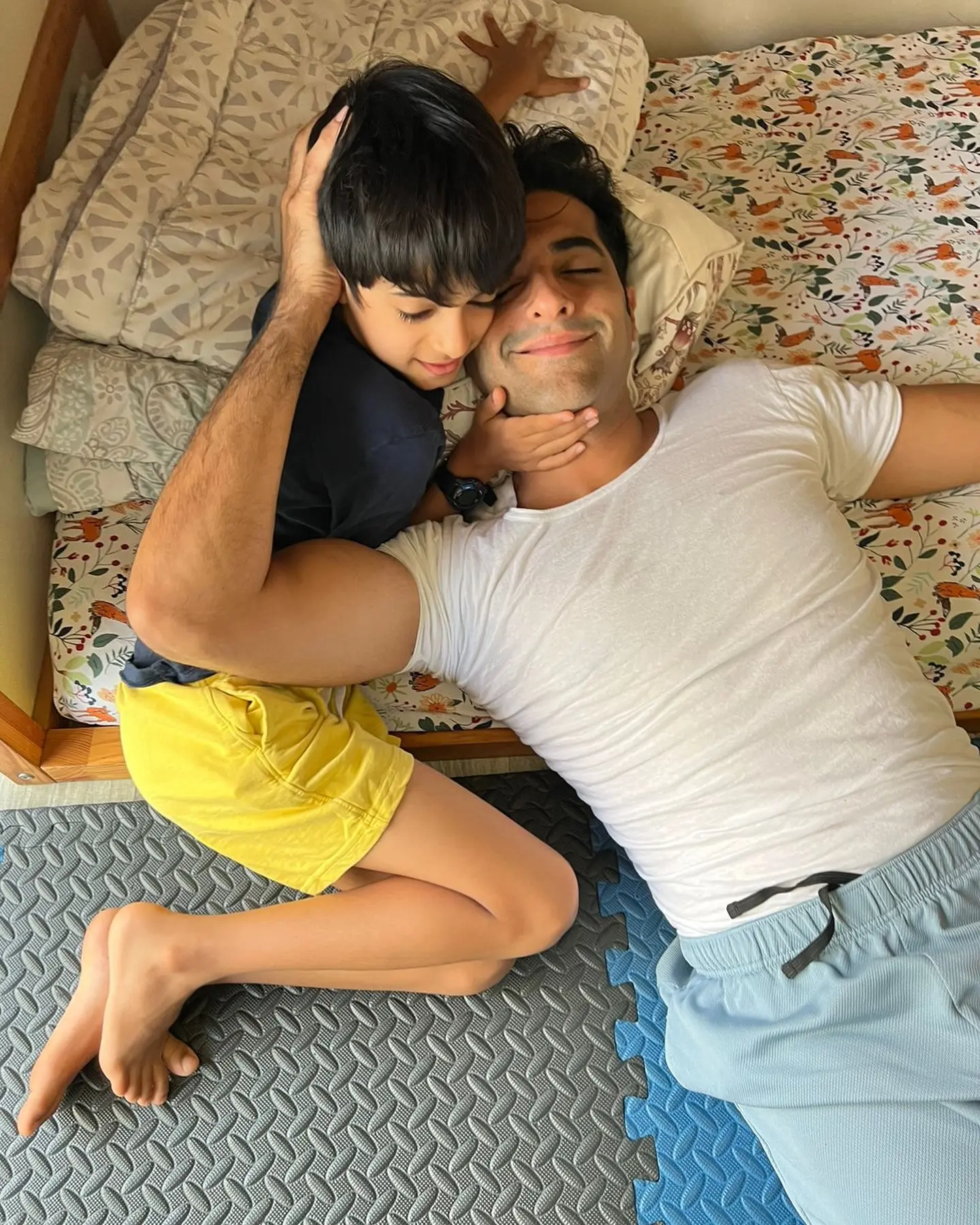 Akshay Oberoi Reveals His Happy Place Celeb actor Akshay Oberoi shares a serene snapshot capturing a moment of true bliss. Wow!!