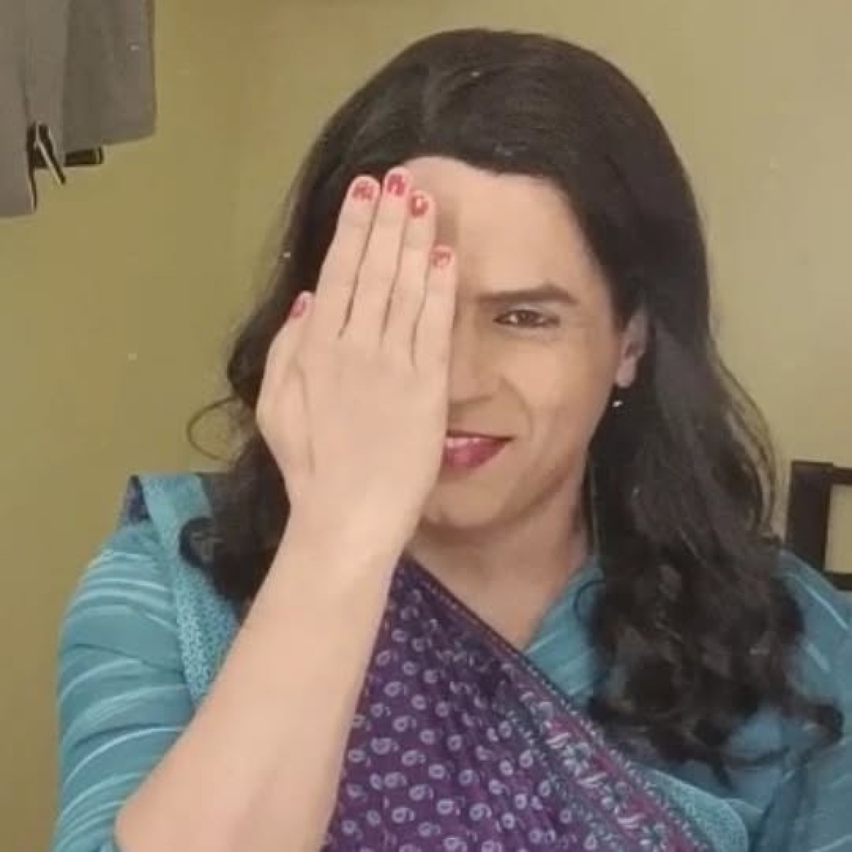 Aman Verma Embraces Dual Roles With A Humorous Twist Actor and host Aman Verma showcases his flair by playing the opposite gender on Instagram.