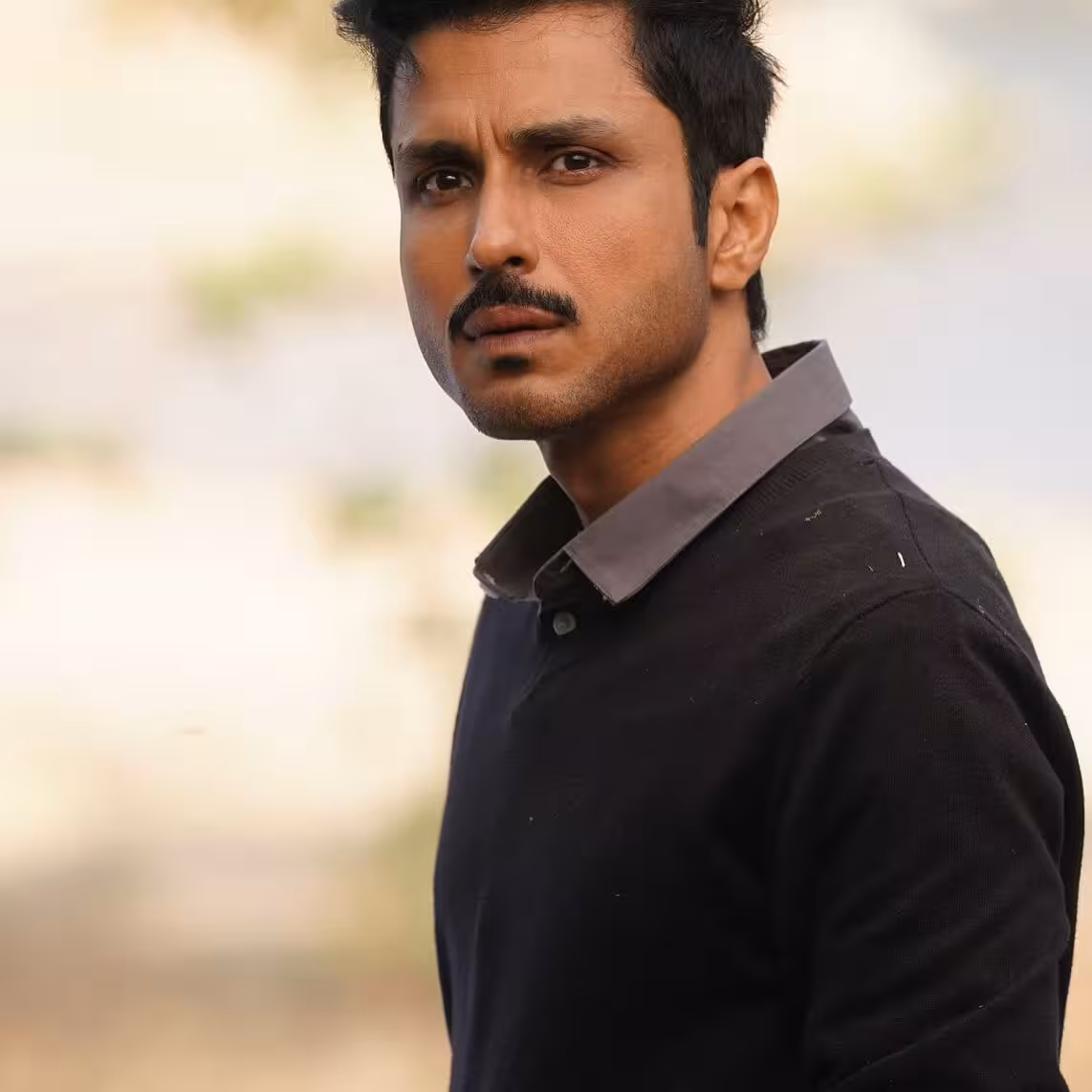 Amol Parashar Captivates OTT Fans