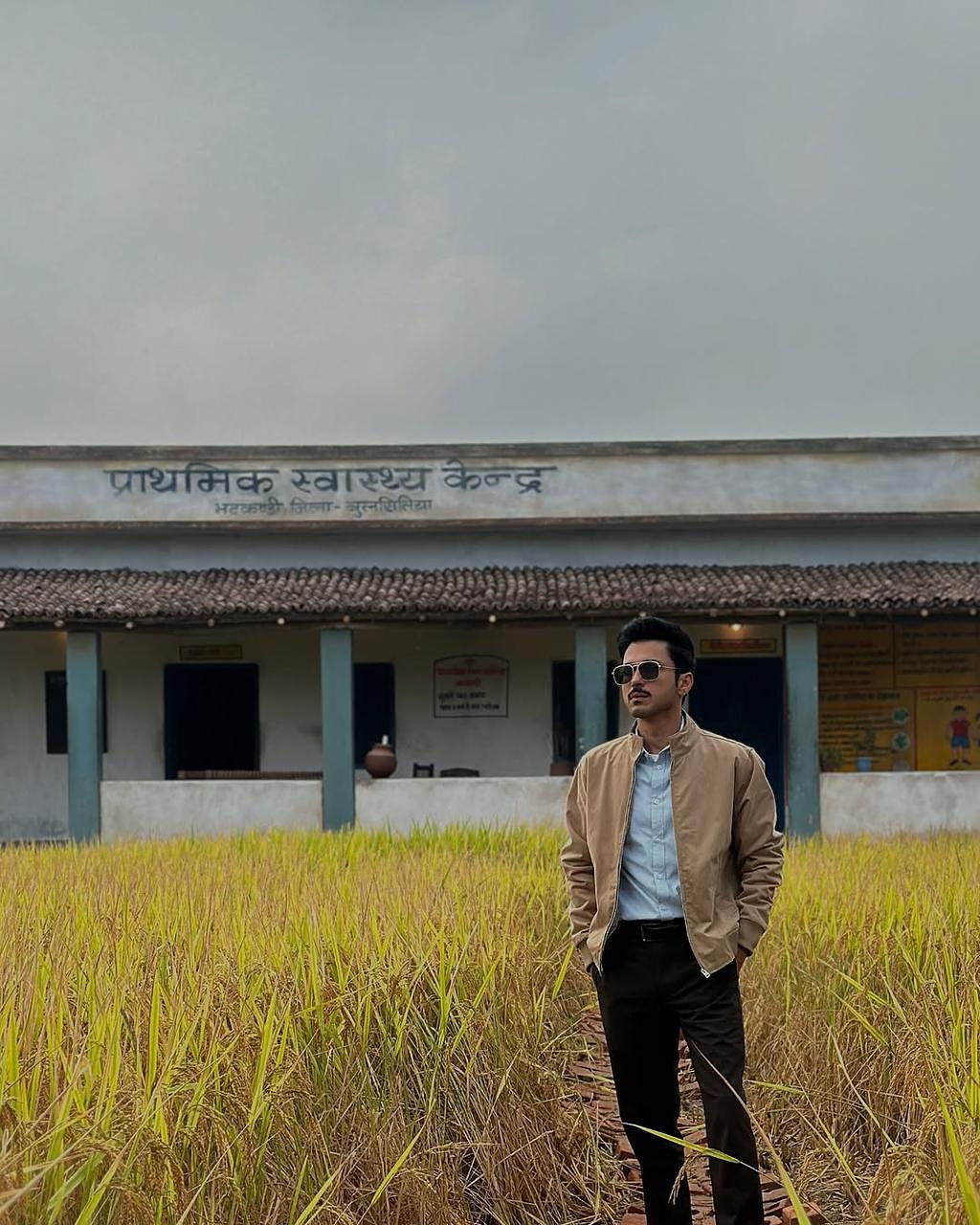 Amol Parashar Shines In Gram Chikitsalay