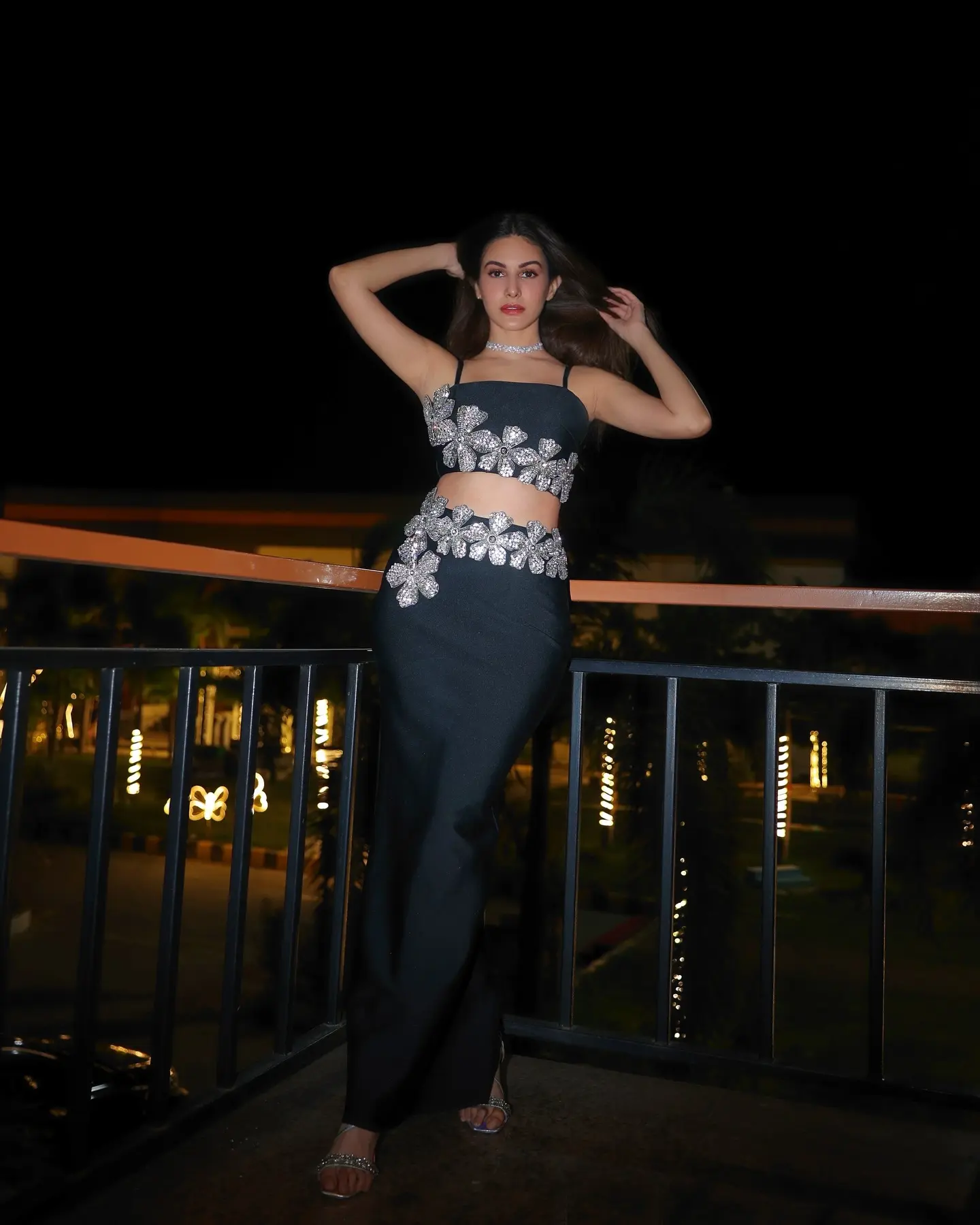Amyra Dastur Radiates Modern Elegance Star Amyra Dastur enchants with a chic, radiant outfit and accessories in a bold style!!!!