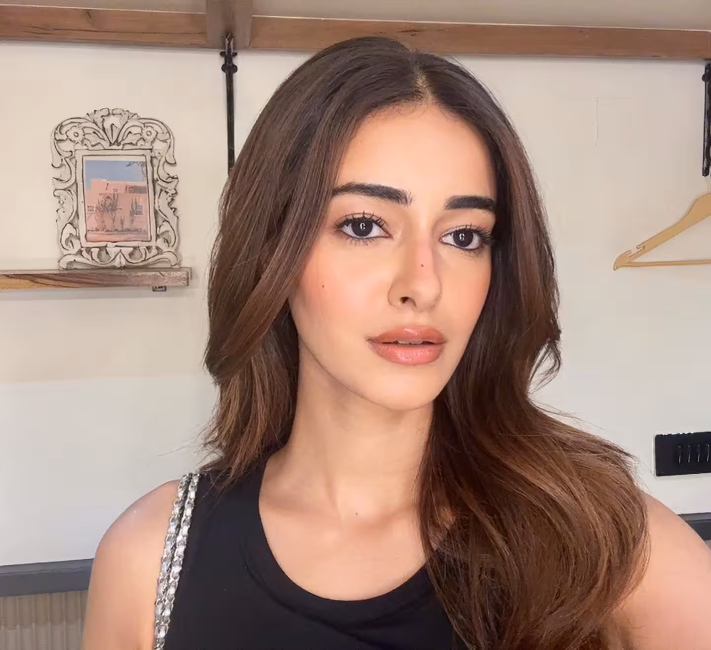 Ananya Panday Unveils Chic Look With Final Touches