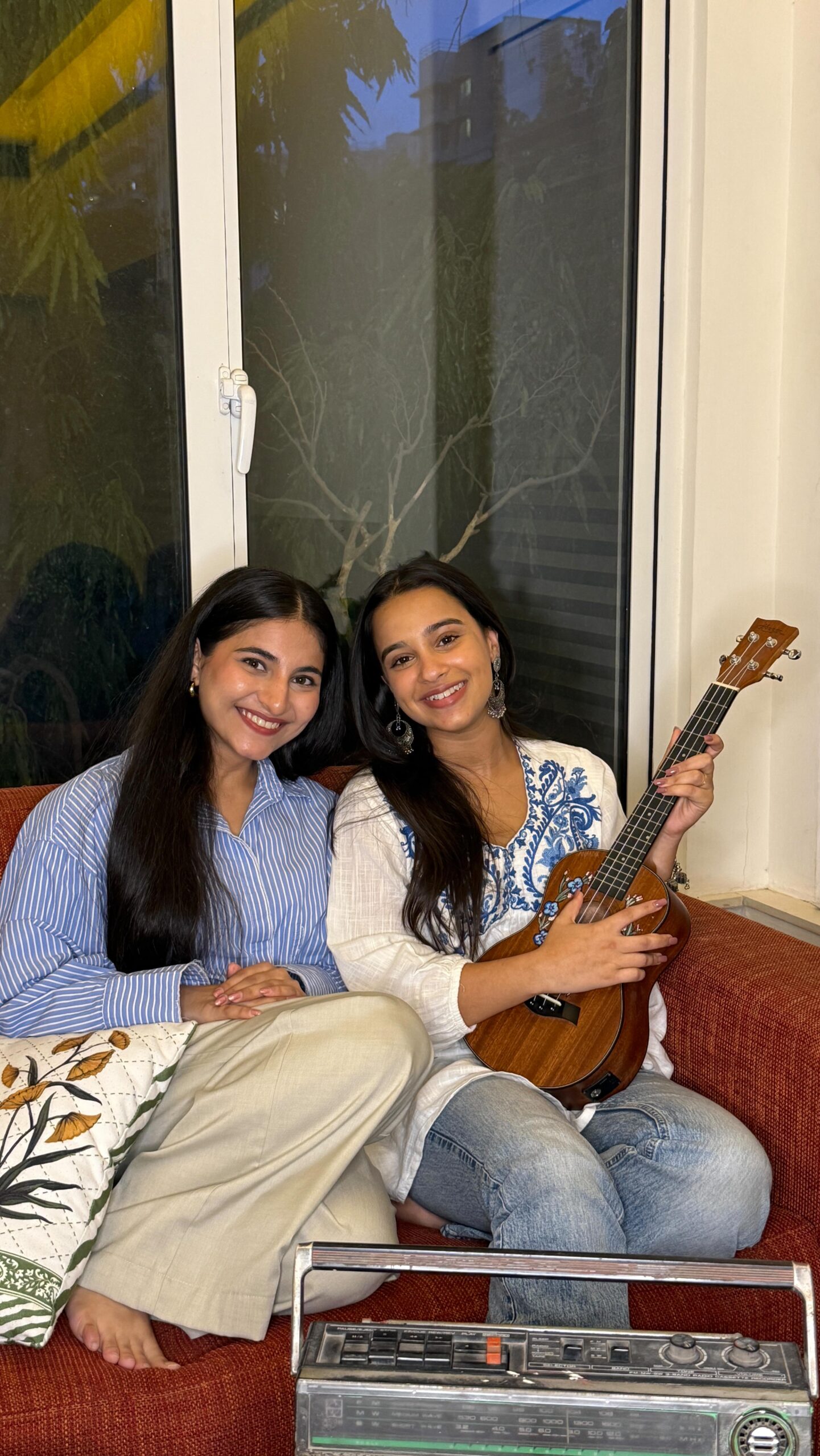 Ananya Sharma Delights Fans With Playful Cover Indian sensation charms with a quirky Masakali cover, merging music, cute vibes, and flair.