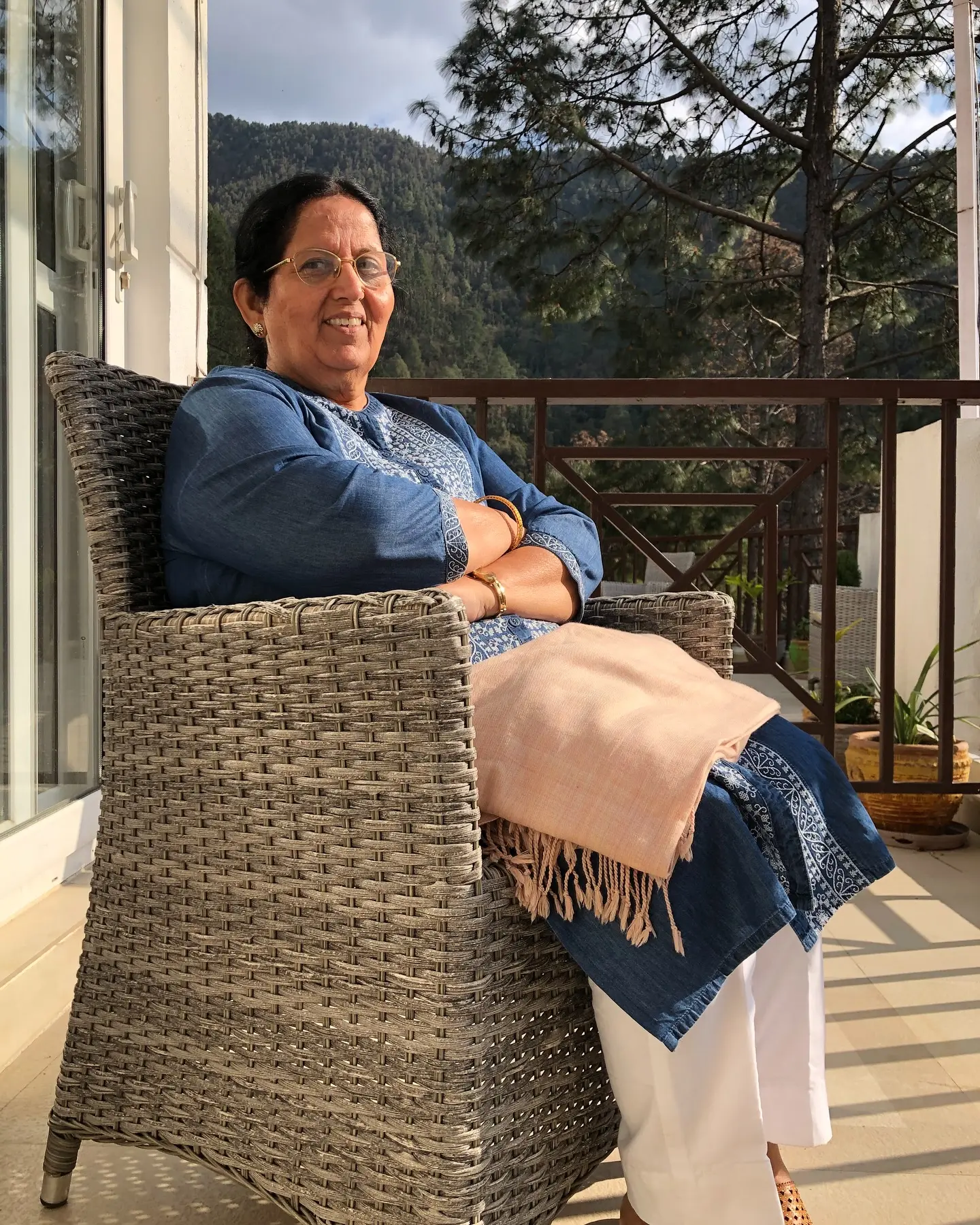 Celebrity Anil Charanjeett celebrates the special bond with his mom through warm visuals!