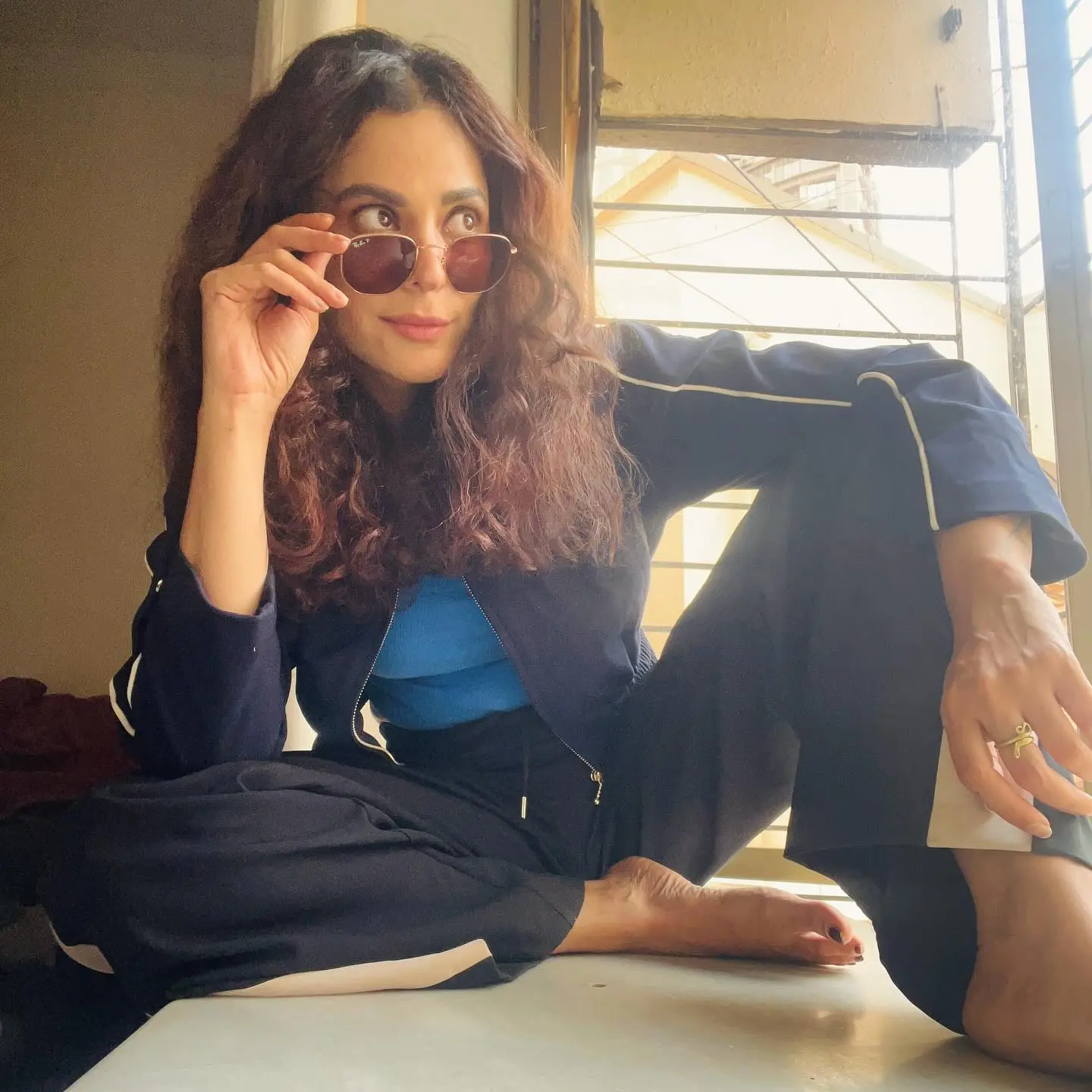 Anuja Sathe’s Curly Hair Battle Eye-catching visuals and genuine style moments as weather transforms Anuja Sathe's locks.!