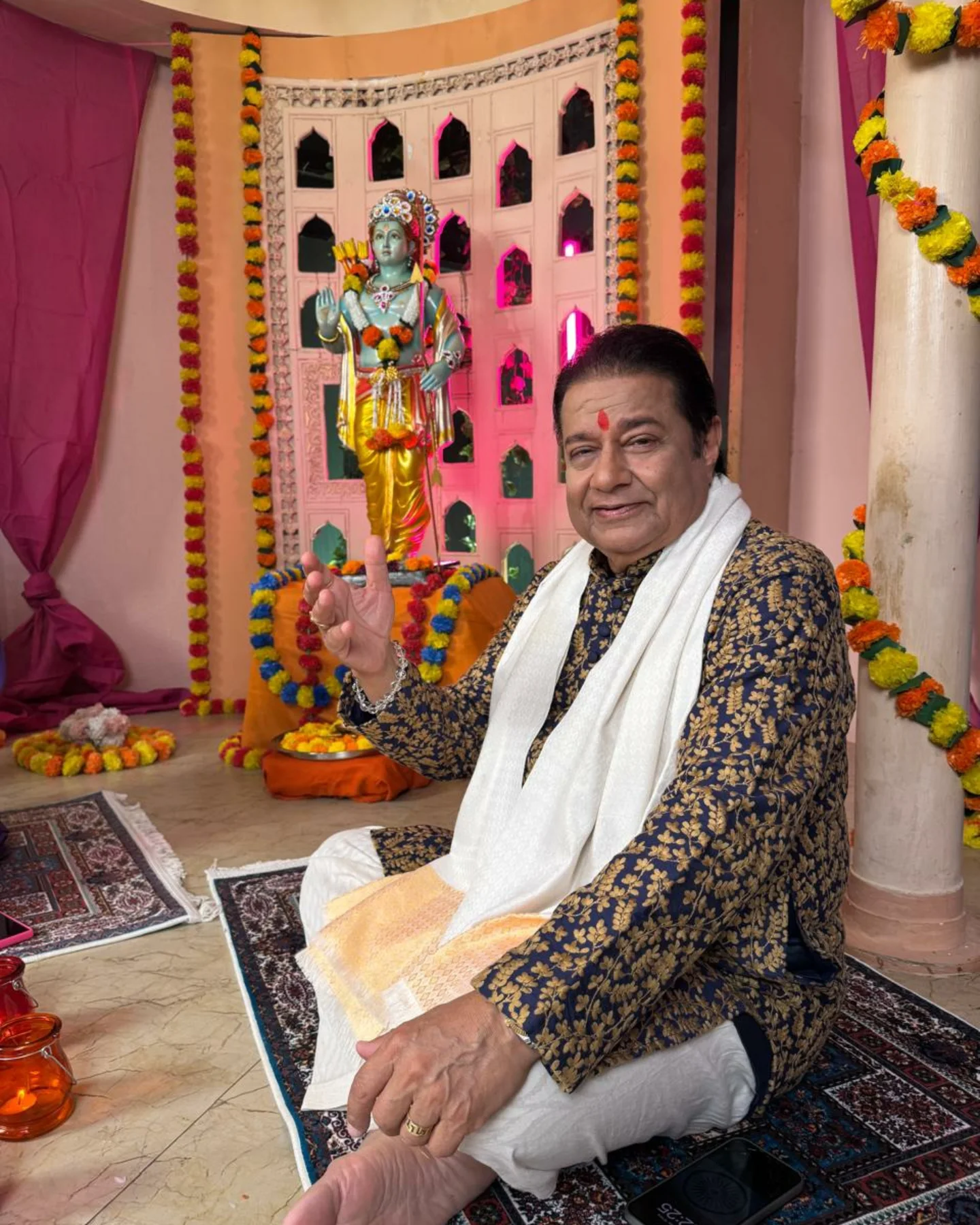 Anup Jalota Films Ultra Music Video With Riddhi