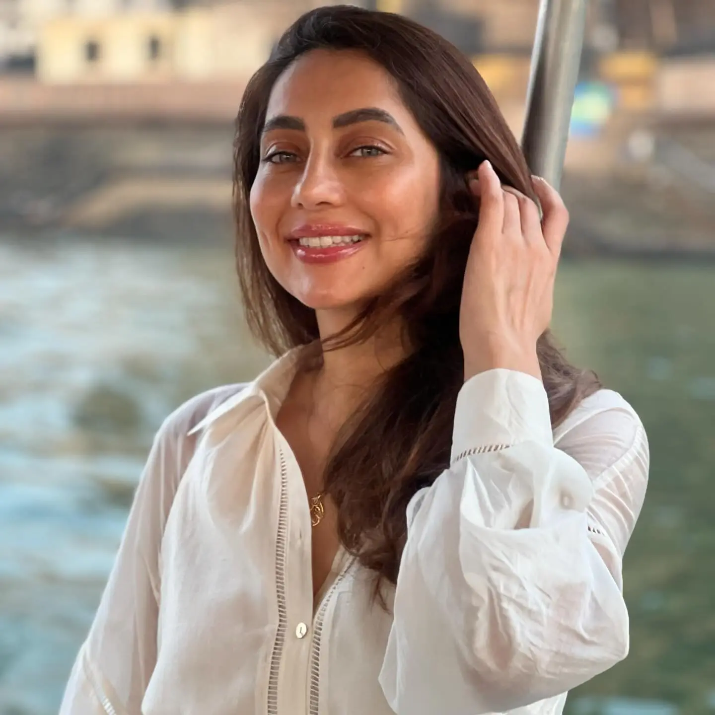 Anusha Dandekar's Style: Which Look Wins?
