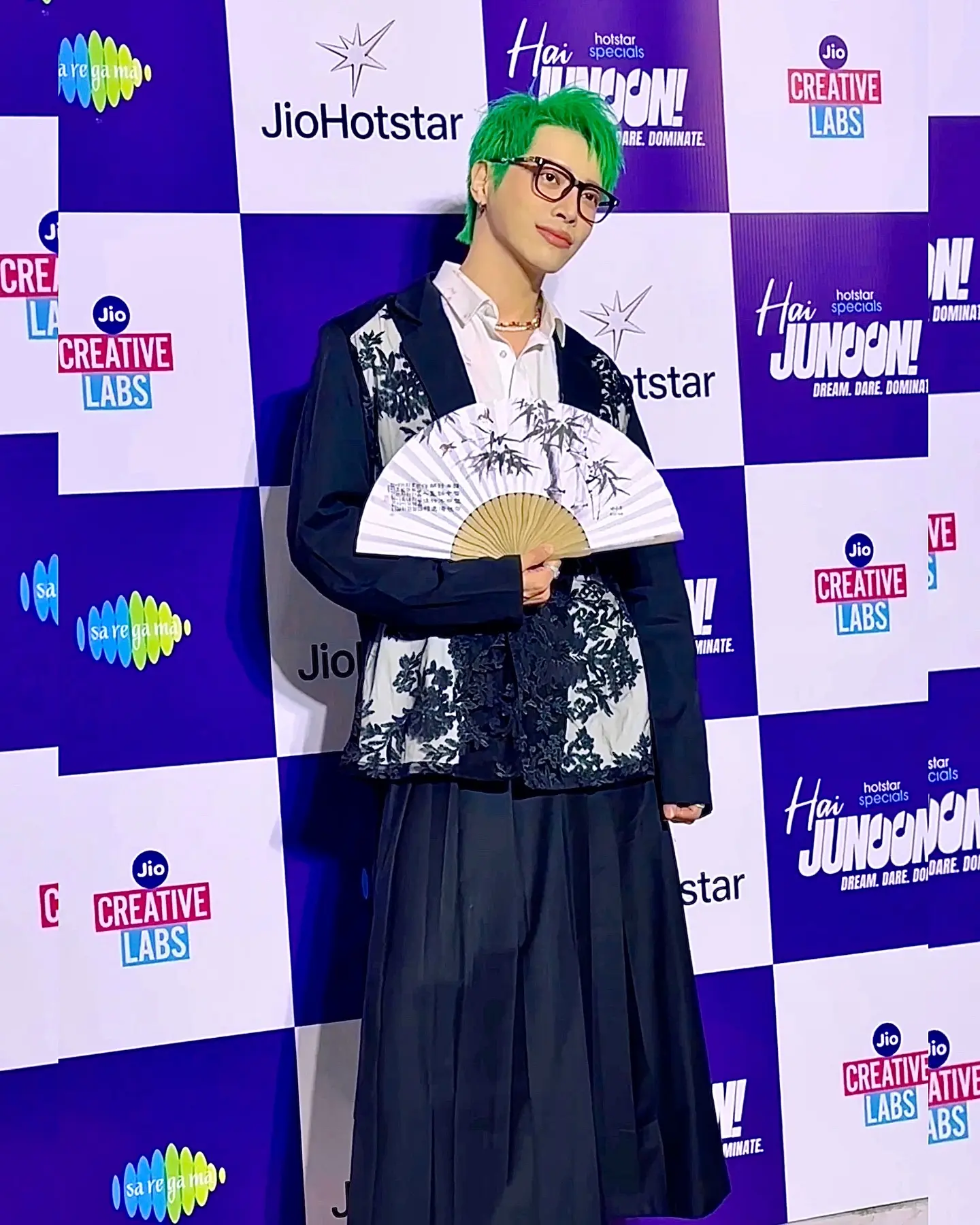 AOORA Radiates Joy On Instagram