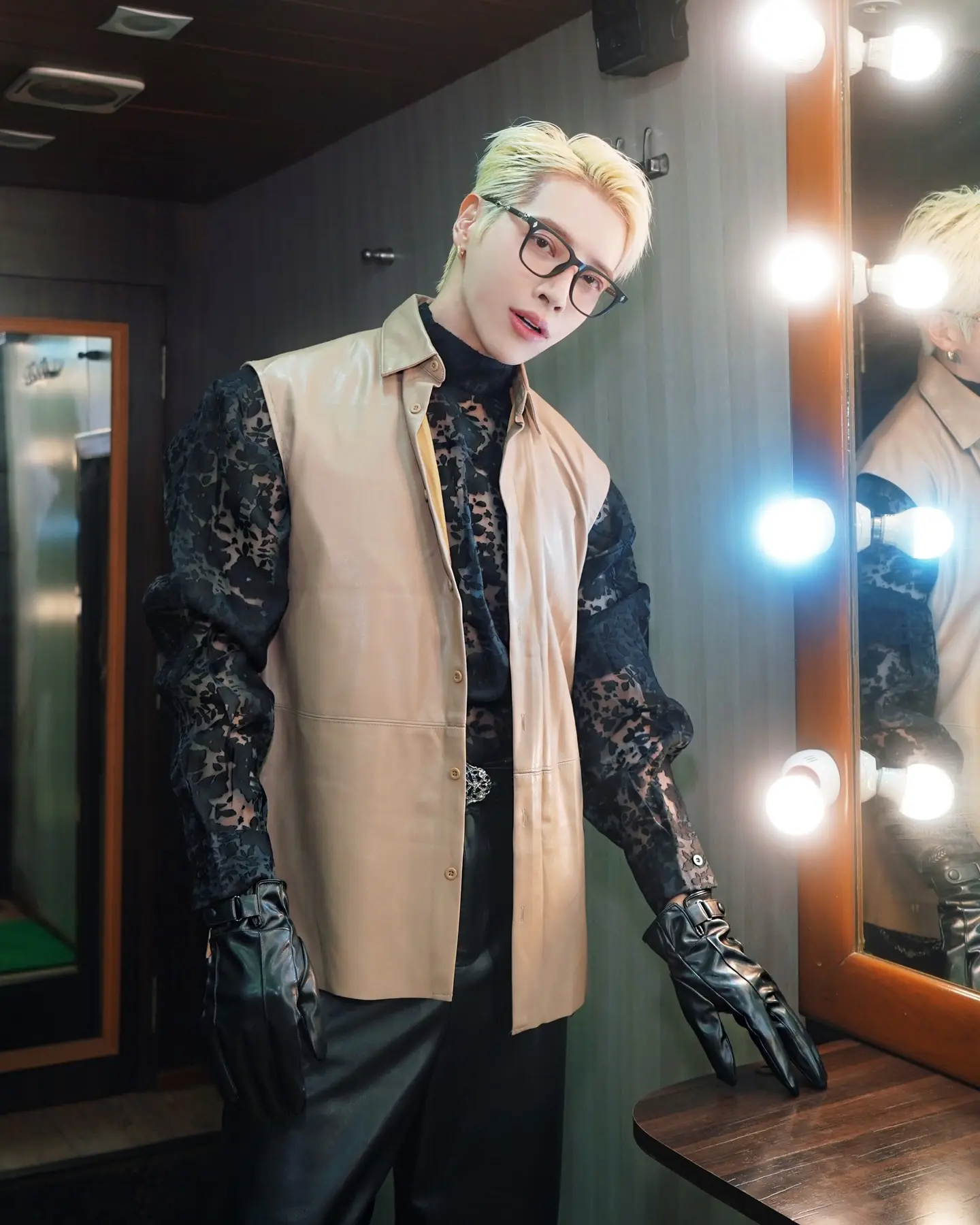 AOORA Radiates Joy On Instagram