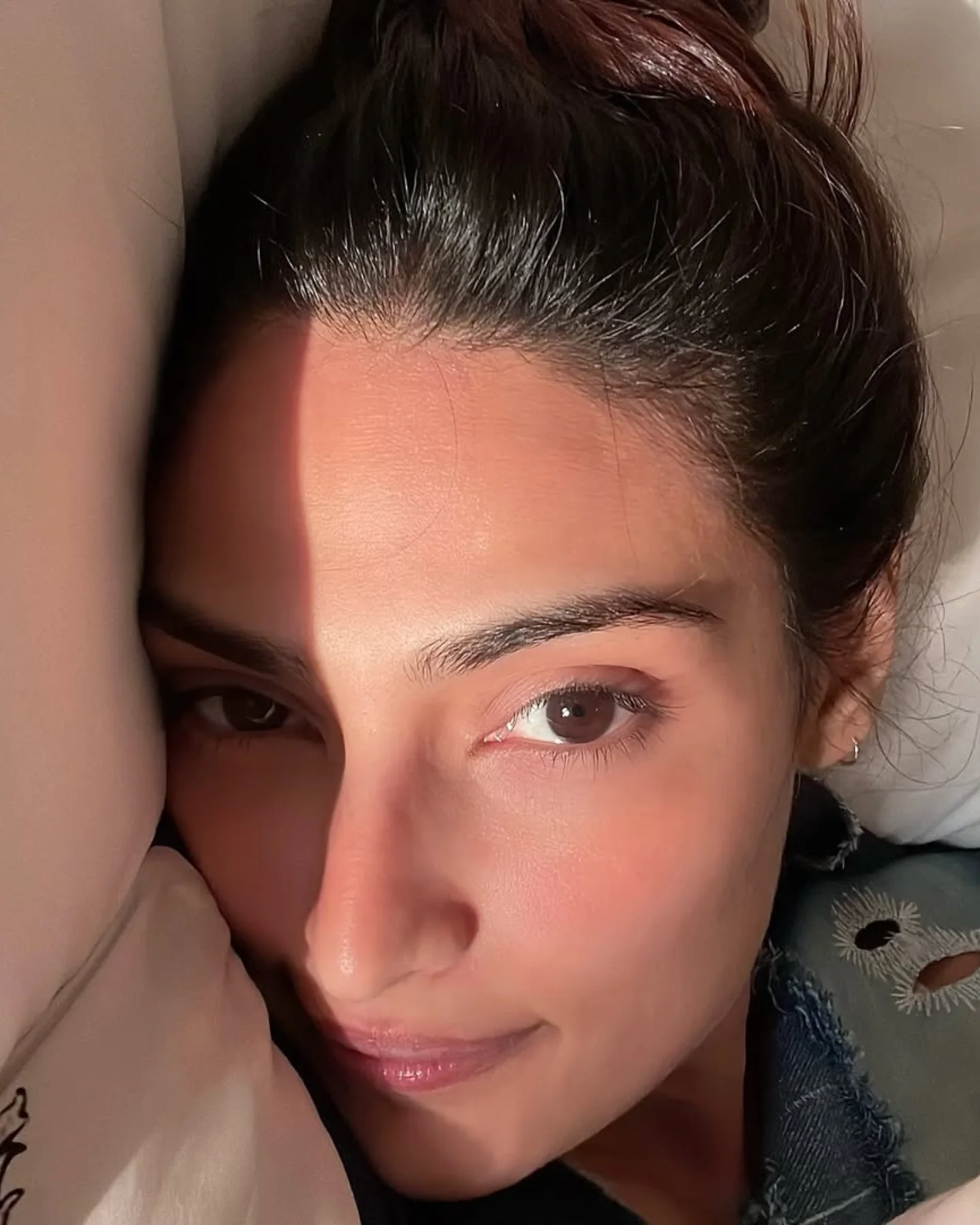 Athiya Shetty Spotted With KL Rahul And Daughter Evaarah