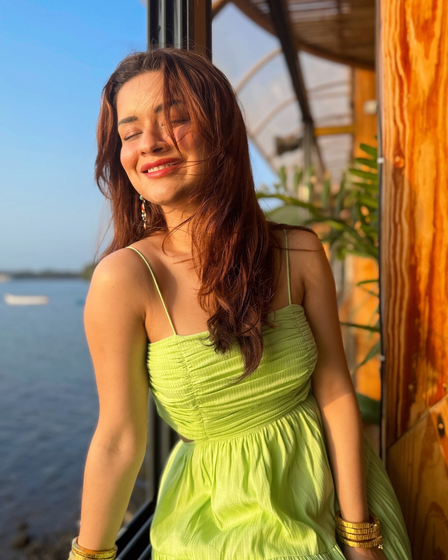Avneet Kaur Radiates Joy In Sunlit Style