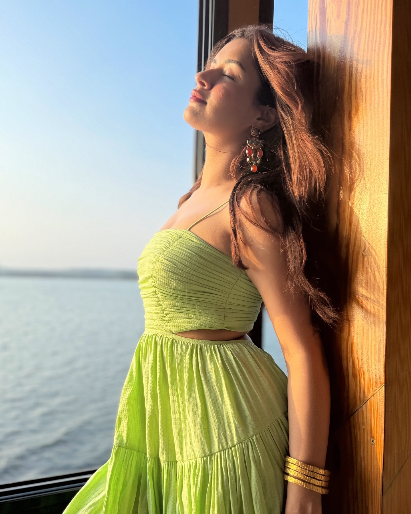 Avneet Kaur Radiates Joy In Sunlit Style