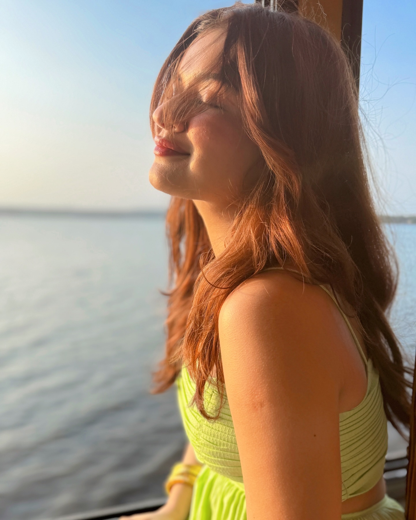 Avneet Kaur Radiates Joy In Sunlit Style