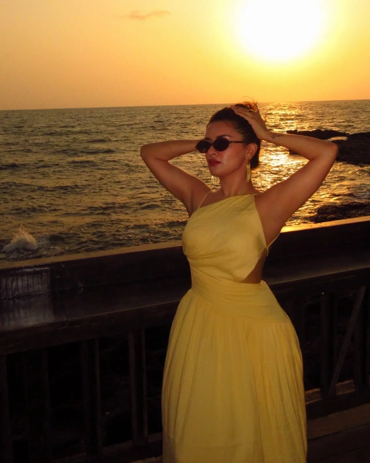 Avneet Kaur Shines In Vibrant Costume Look