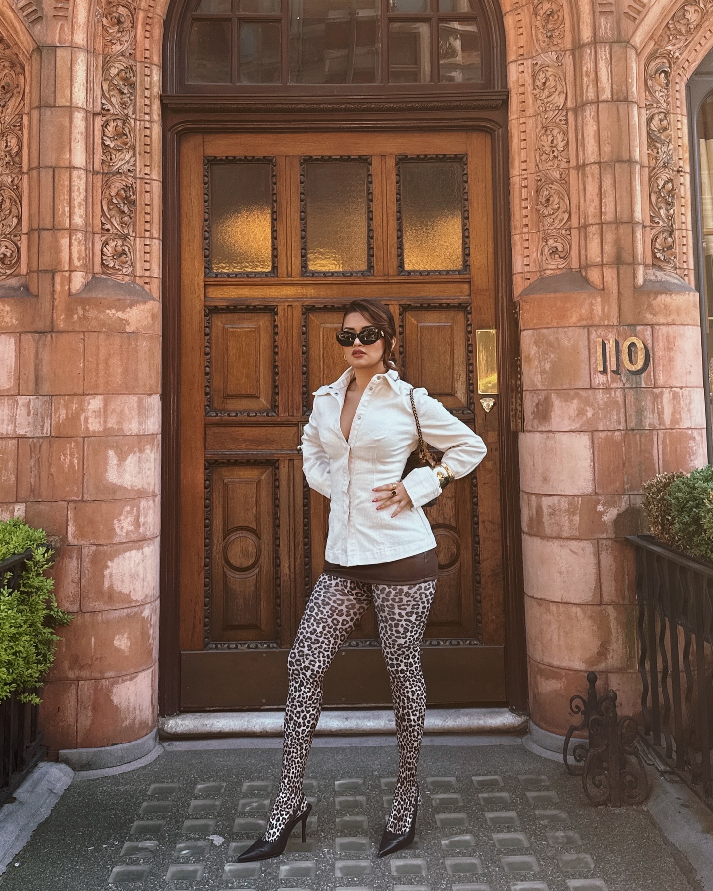 Avneet Kaur’s London Look: Chic, Bold And Unforgettable
